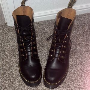 Leona Dr. Martens